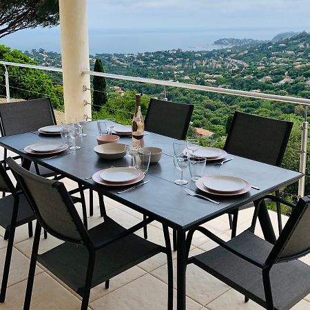 Maison Avec Vue Panoramique Cavalaire-sur-Mer Exteriör bild
